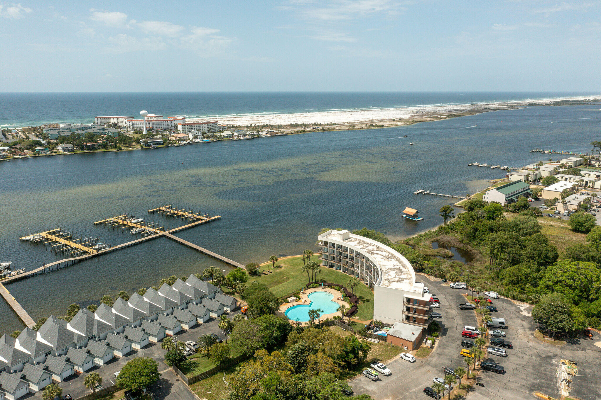 PIRATES BAY PH 1 - Residential