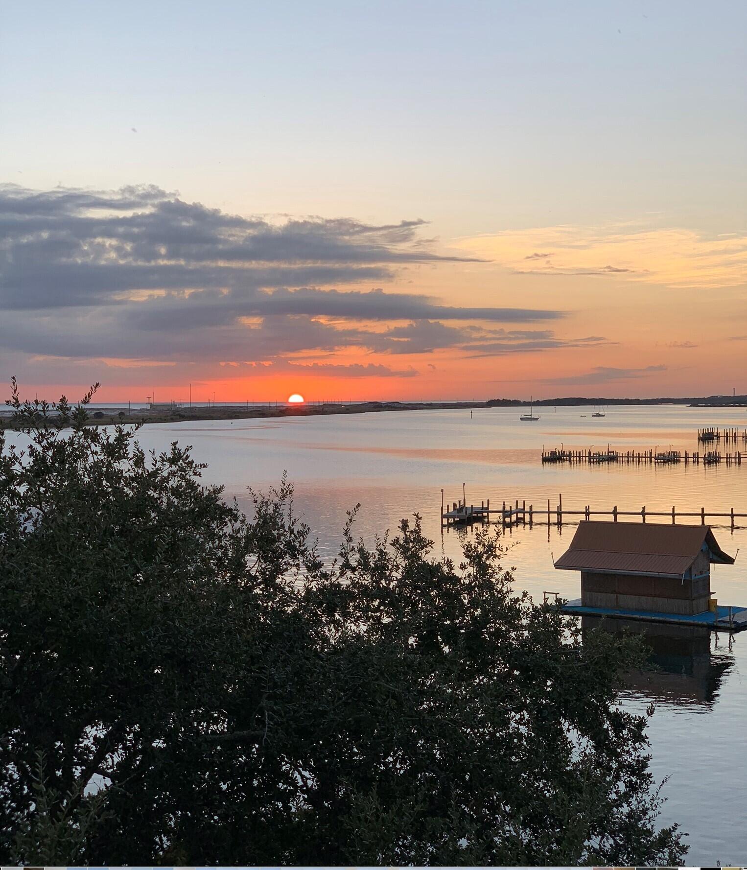 PIRATES BAY PH 1 - Residential