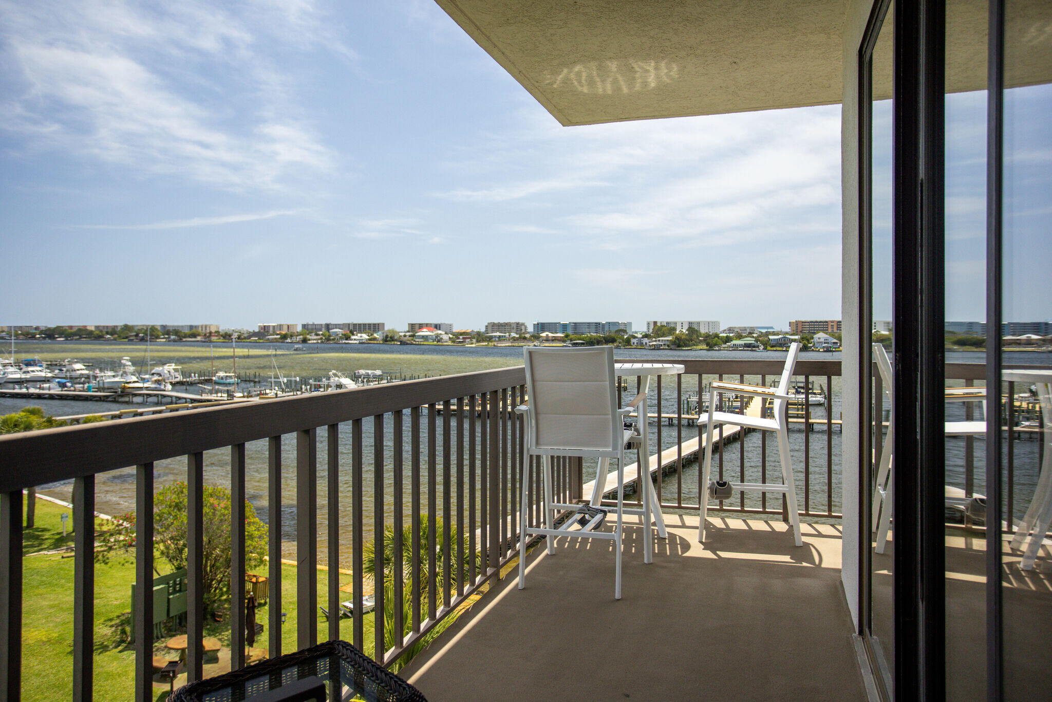 PIRATES BAY PH 1 - Residential