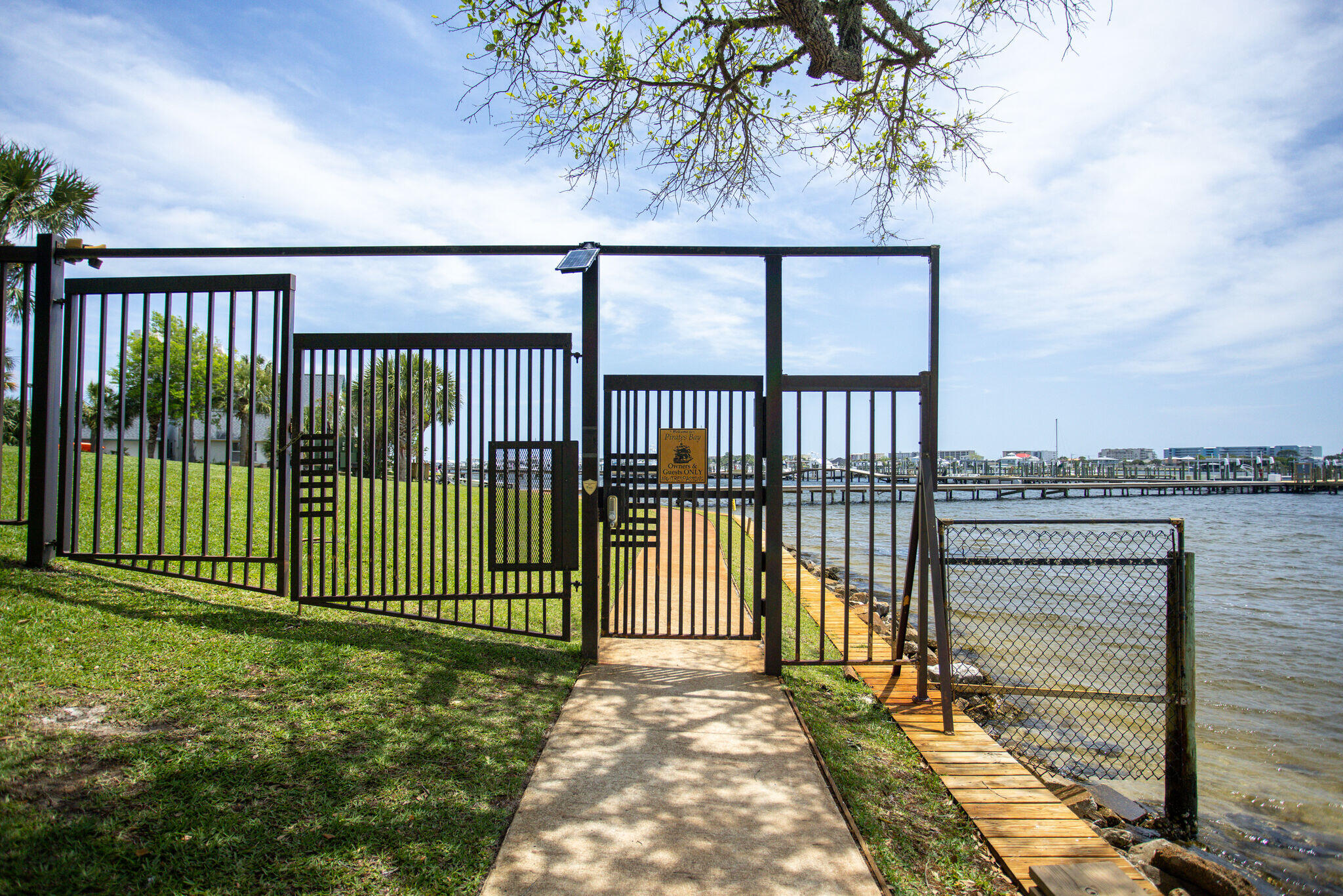 PIRATES BAY PH 1 - Residential