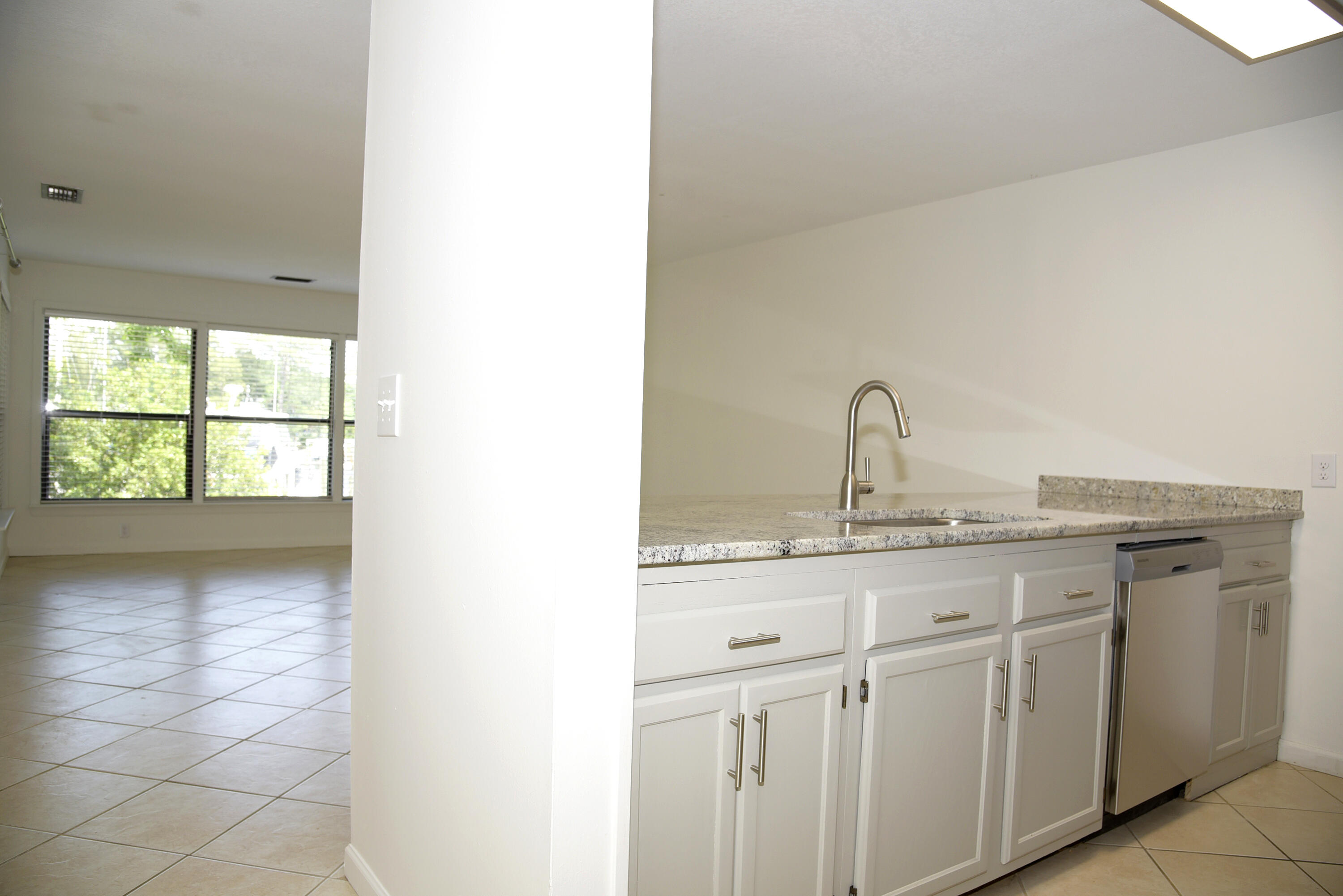 MARINA VILLAS CONDO AT BLUEWAT - Residential Lease