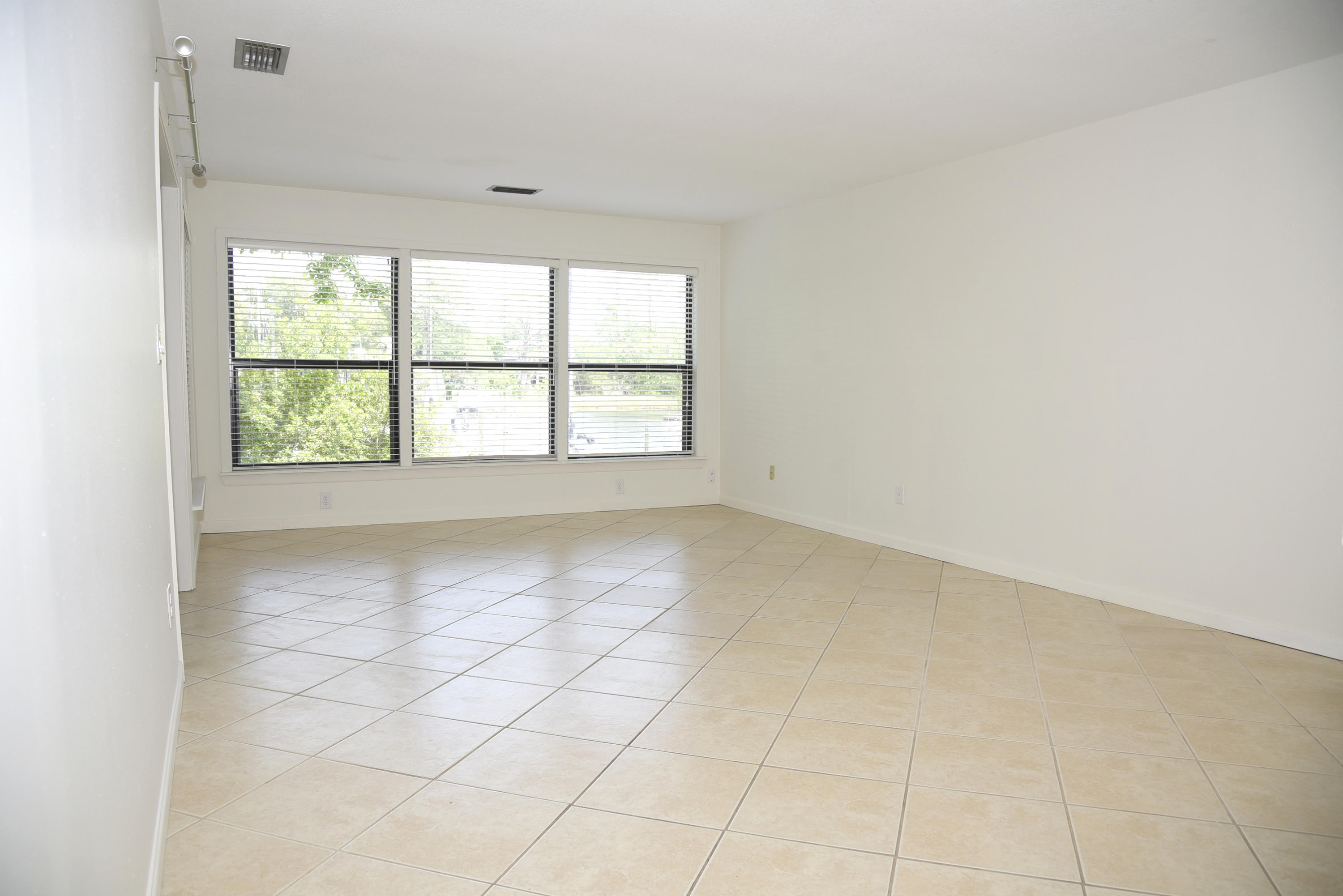 MARINA VILLAS CONDO AT BLUEWAT - Residential Lease