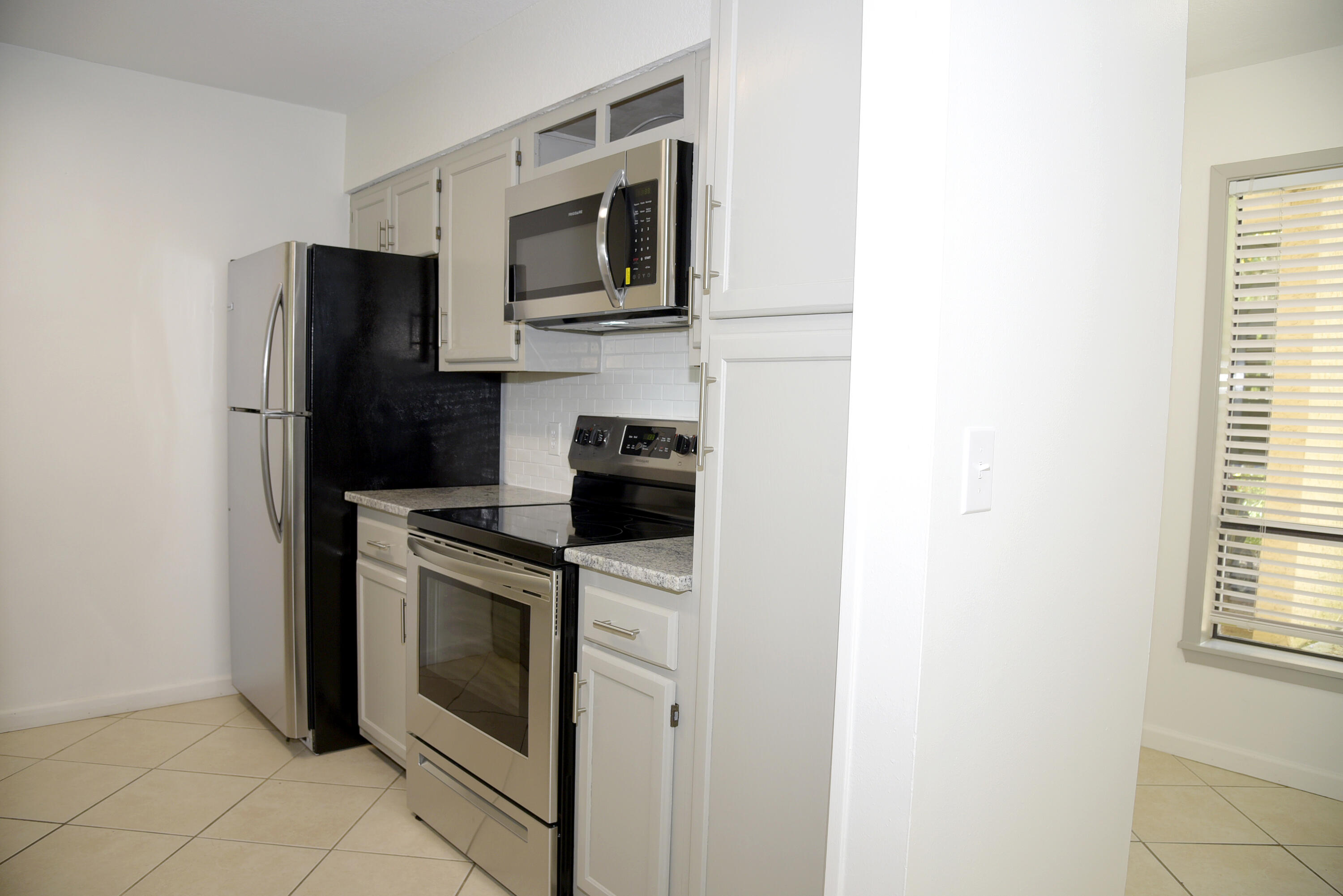 MARINA VILLAS CONDO AT BLUEWAT - Residential Lease