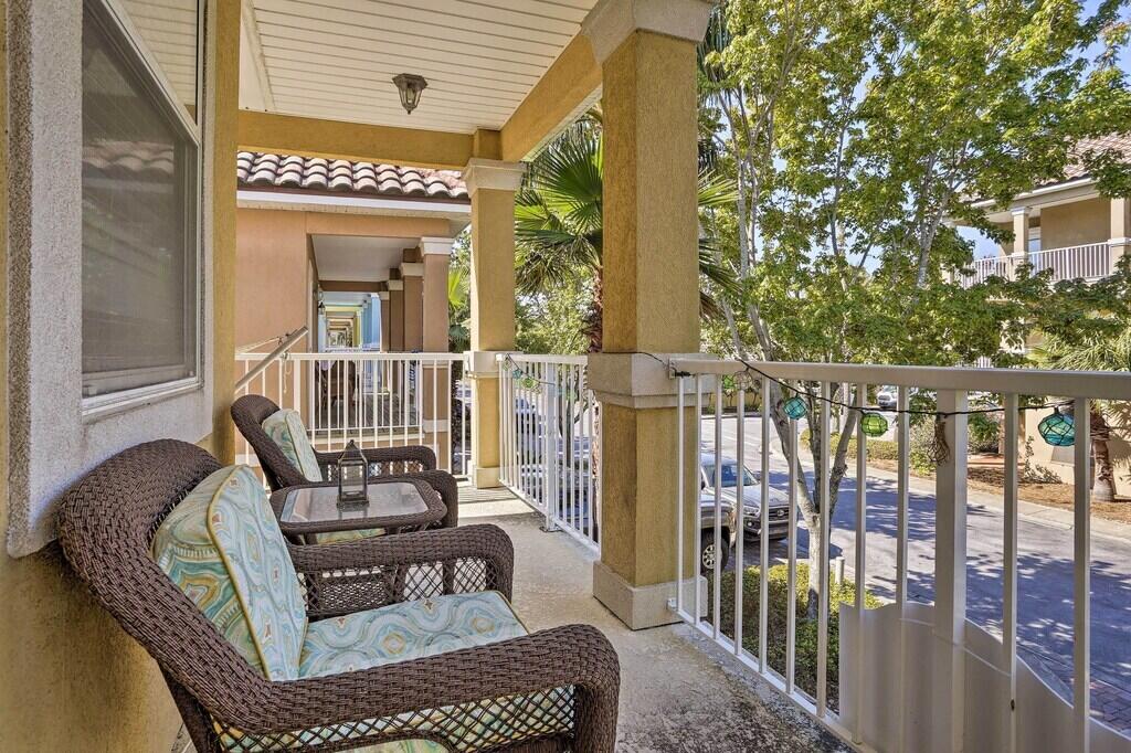 VILLAGES OF CRYSTAL BEACH - Residential