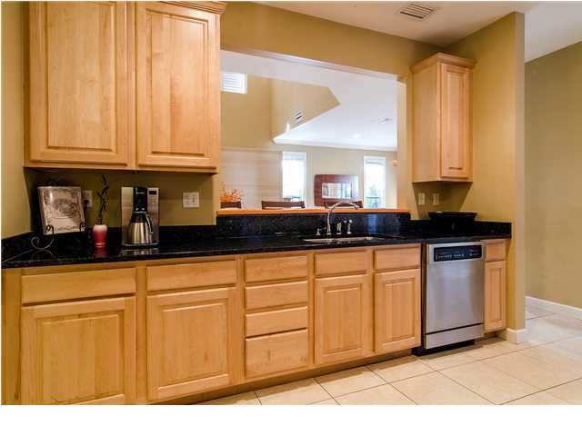 CRYSTAL LAKE - Residential