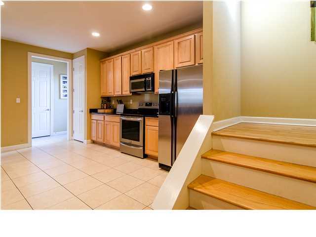 CRYSTAL LAKE - Residential