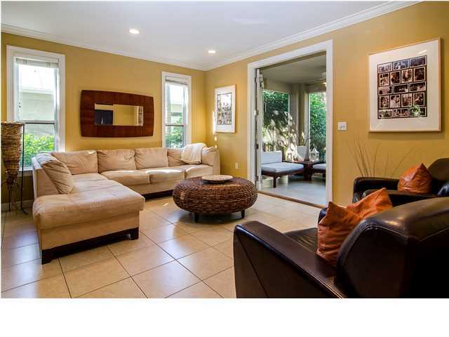 CRYSTAL LAKE - Residential