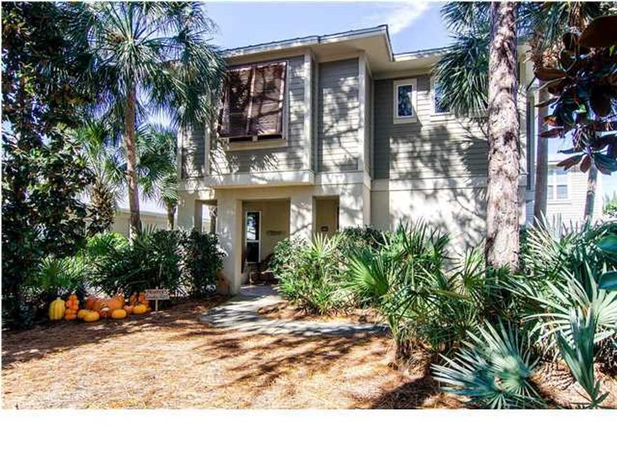 Whether you are moving to Sandestin, have an extended family or love to have company, this charming cottage with guest quarters in the newer phase of Crystal Lake is perfect! Imagine all the ways to enjoy the guest house above the garage, which even has its own kitchenette. Great for entertaining out of own guests. Or you may need an office or a workout room. Attention to landscaping that includes a wall of mature palms adds coastal charm to the oversized backyard, making it the ideal gathering spot for cookouts and a great place for kids and pets to play. With upscale finishes, a great screen porch and spacious outdoors, this home exudes the ideal of the cottage getaway or permanent home your family will enjoy for years. Be sure to see this home!