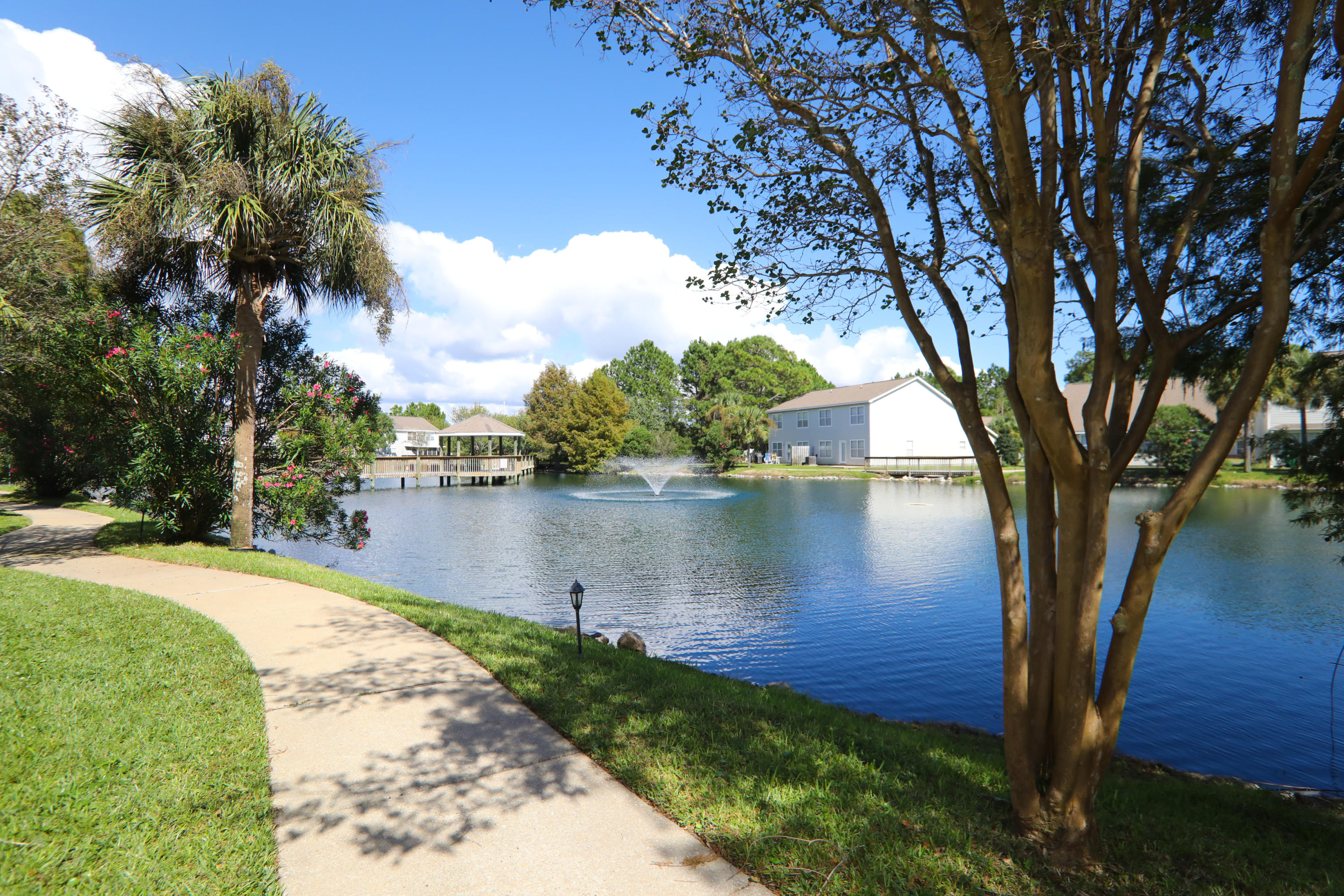 TIGER LAKE - Residential
