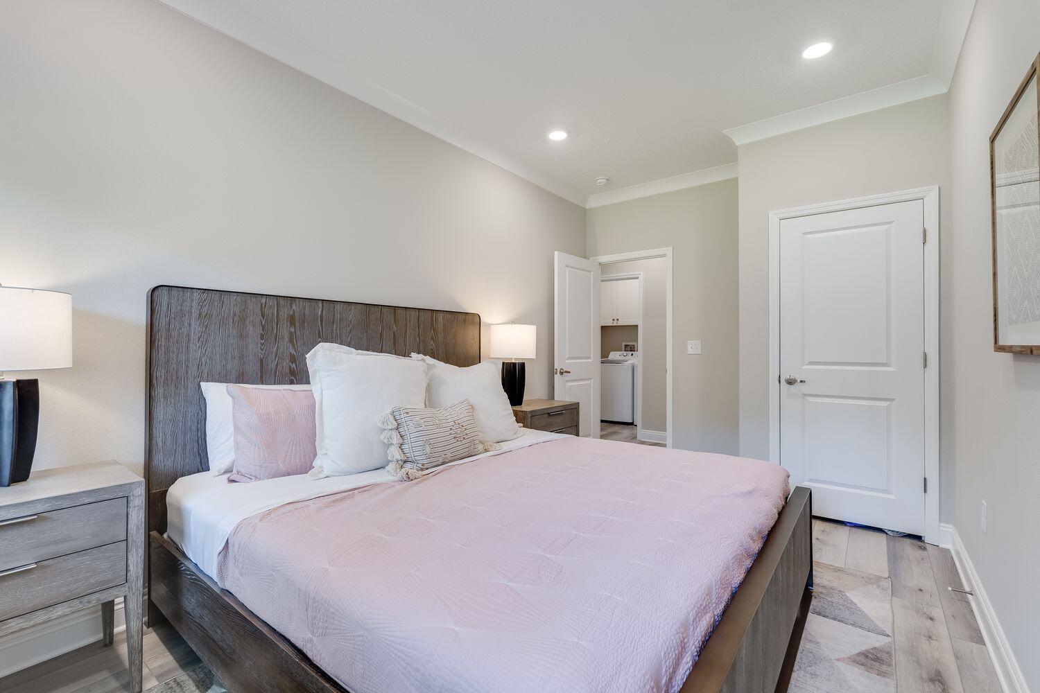 Kara Lake Townhomes - Residential Lease