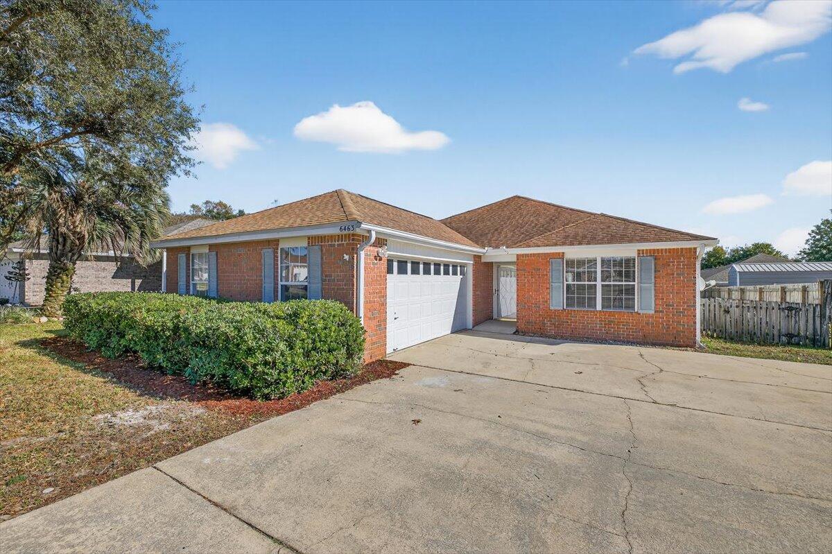 LIGHTHOUSE POINTE - Residential