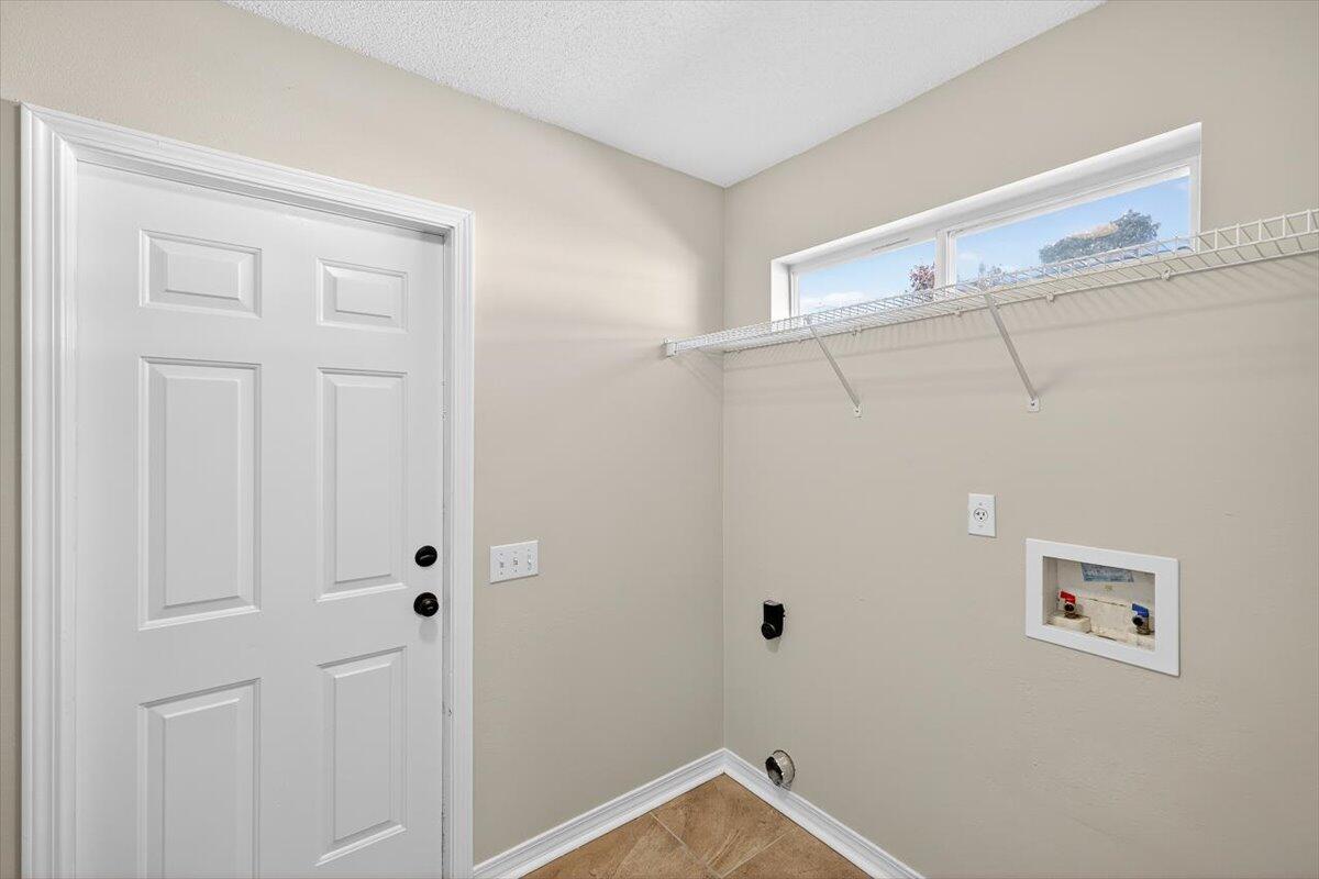 LIGHTHOUSE POINTE - Residential