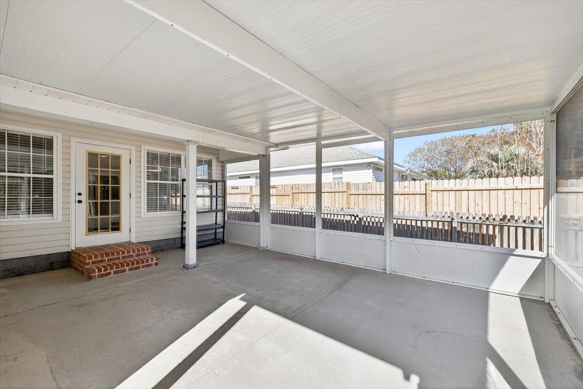 LIGHTHOUSE POINTE - Residential