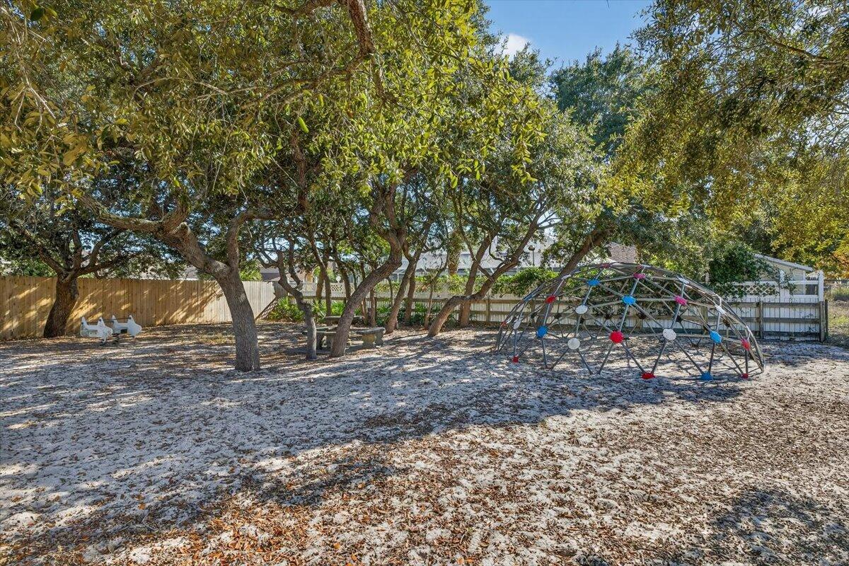 LIGHTHOUSE POINTE - Residential