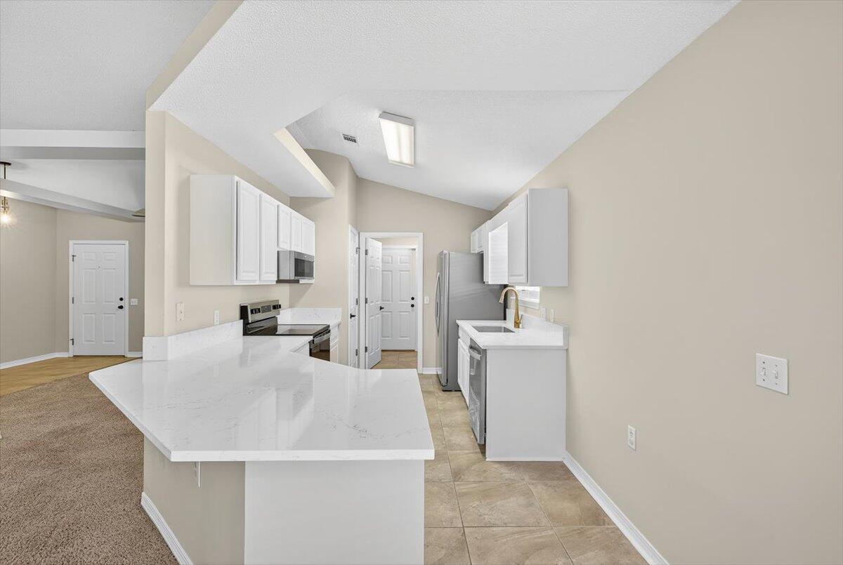 LIGHTHOUSE POINTE - Residential