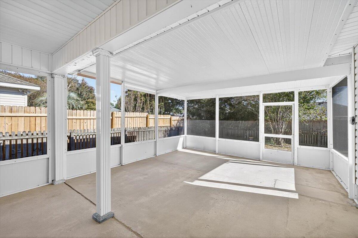 LIGHTHOUSE POINTE - Residential