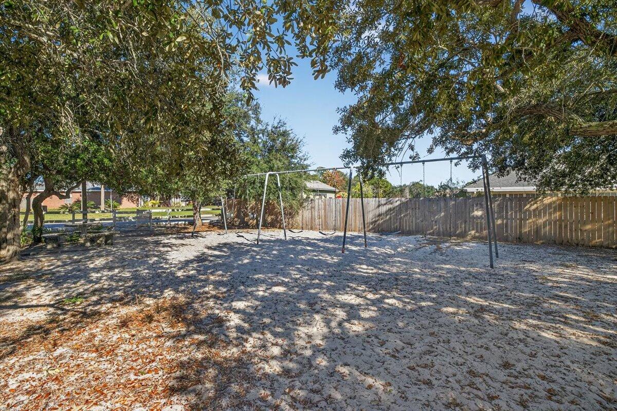 LIGHTHOUSE POINTE - Residential