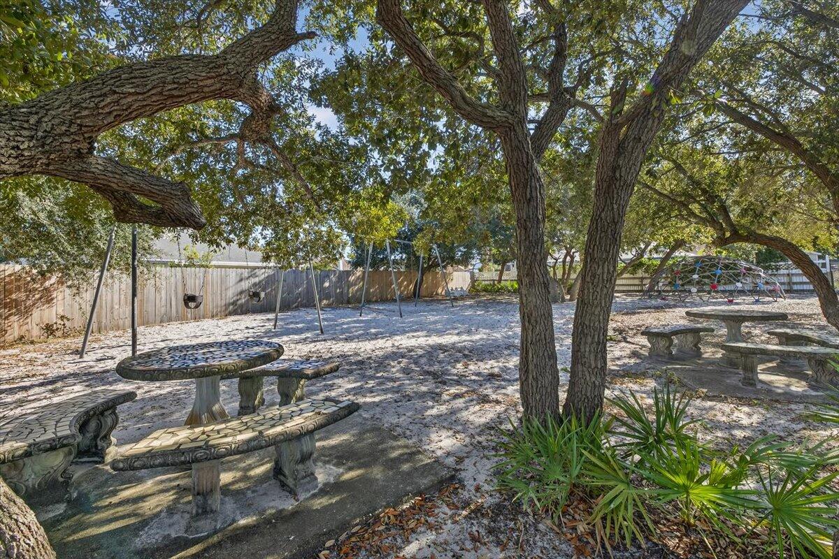 LIGHTHOUSE POINTE - Residential