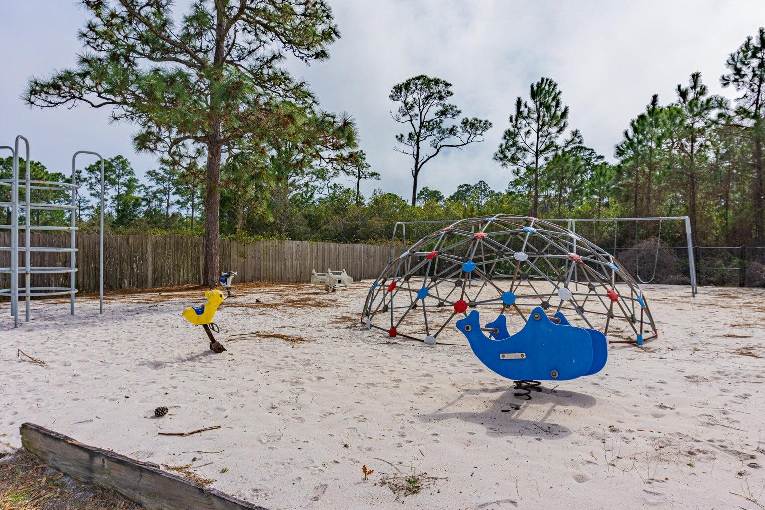 LIGHTHOUSE POINTE - Residential