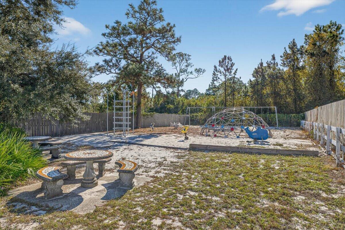 LIGHTHOUSE POINTE - Residential