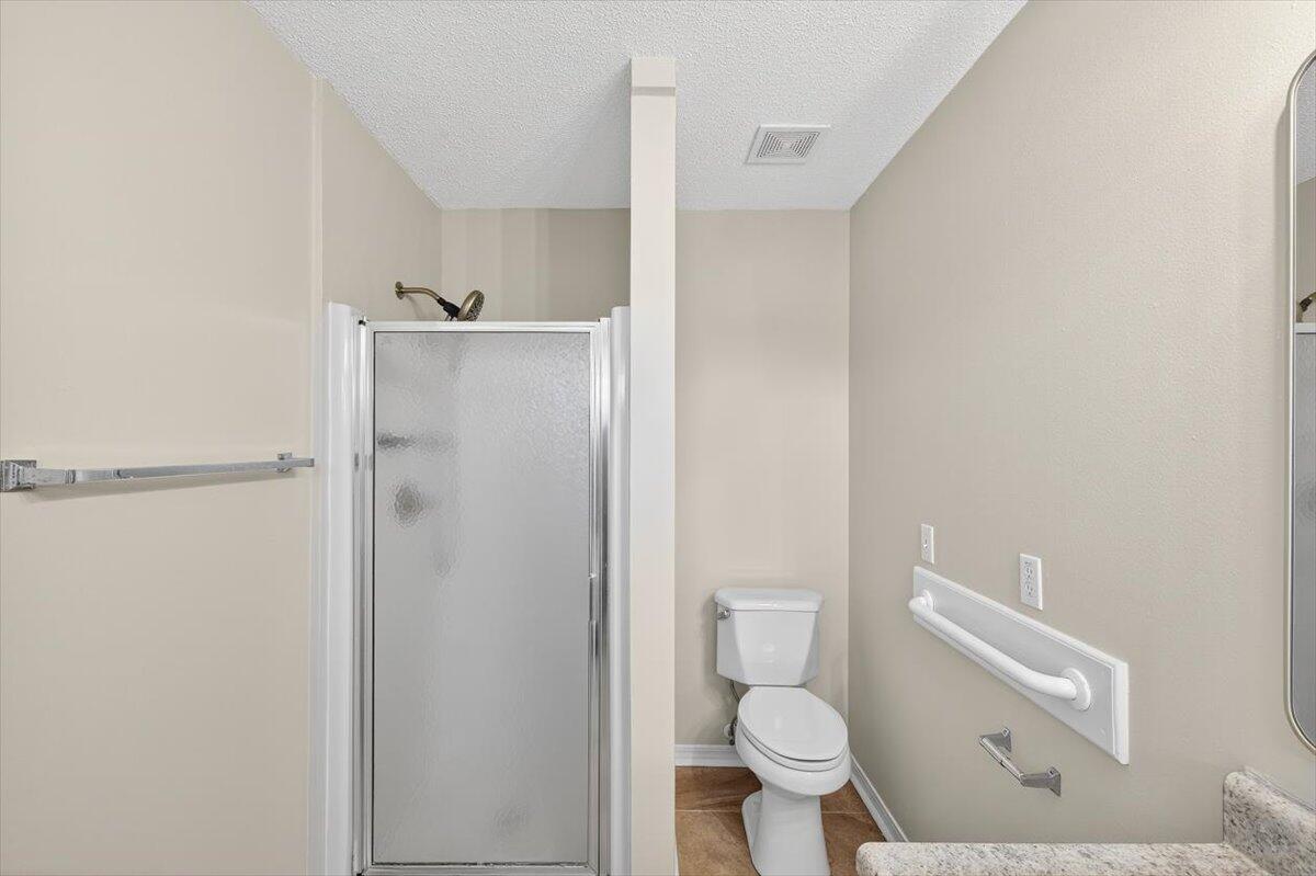 LIGHTHOUSE POINTE - Residential