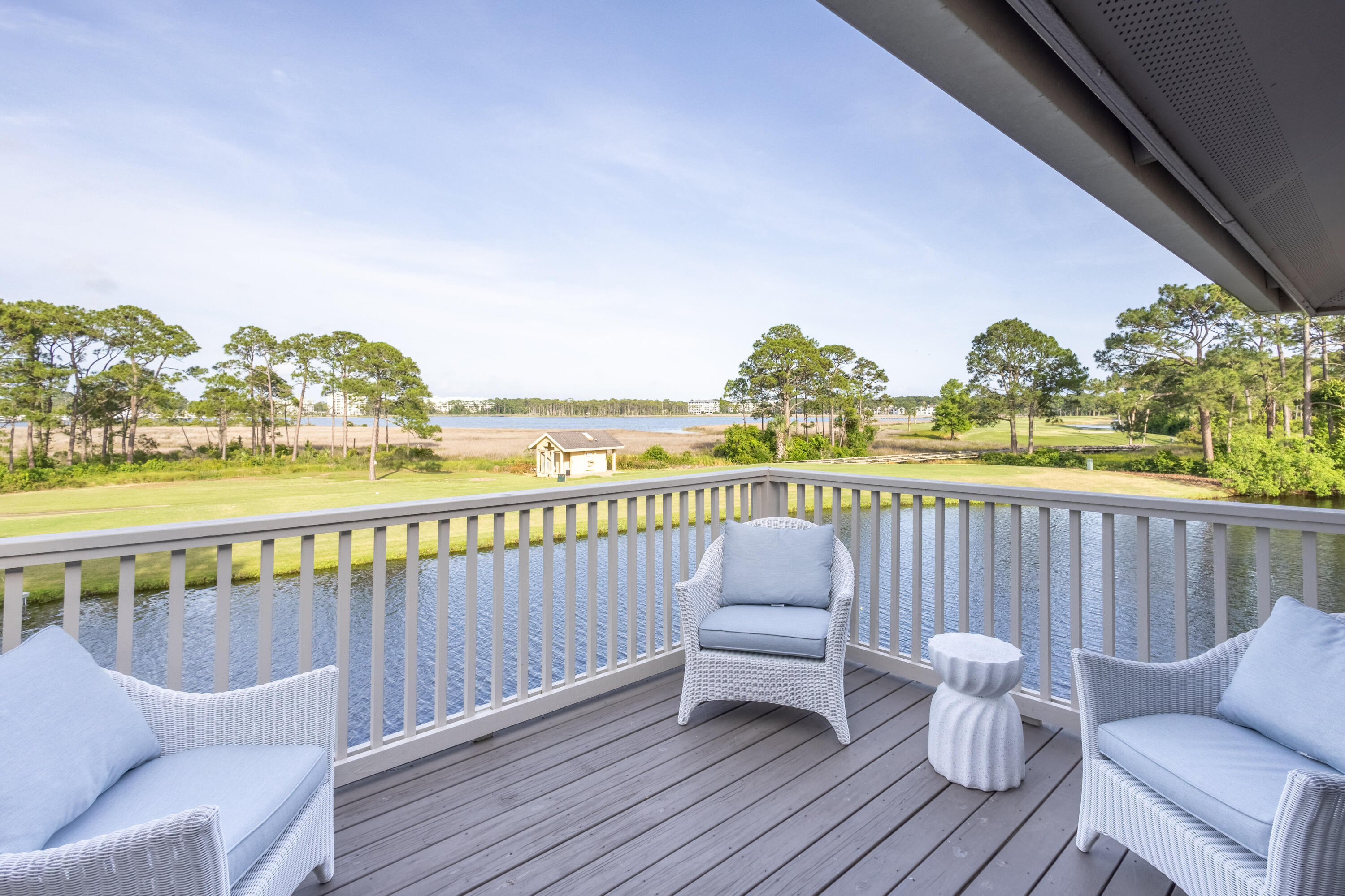 HARBOUR POINT CONDO - Residential