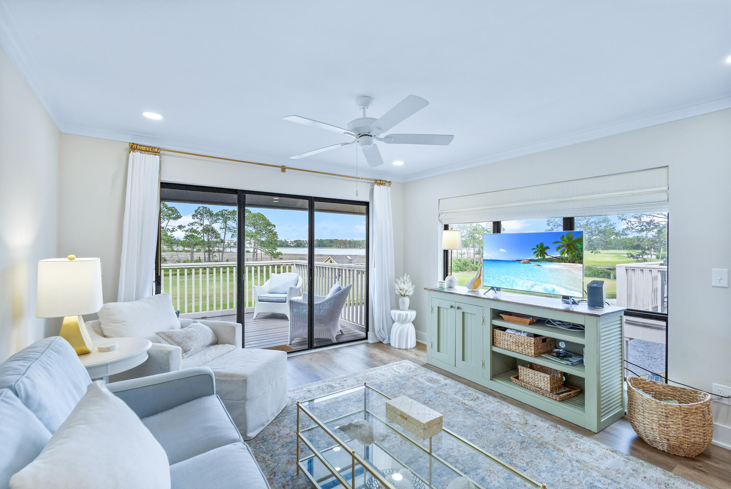 HARBOUR POINT CONDO - Residential