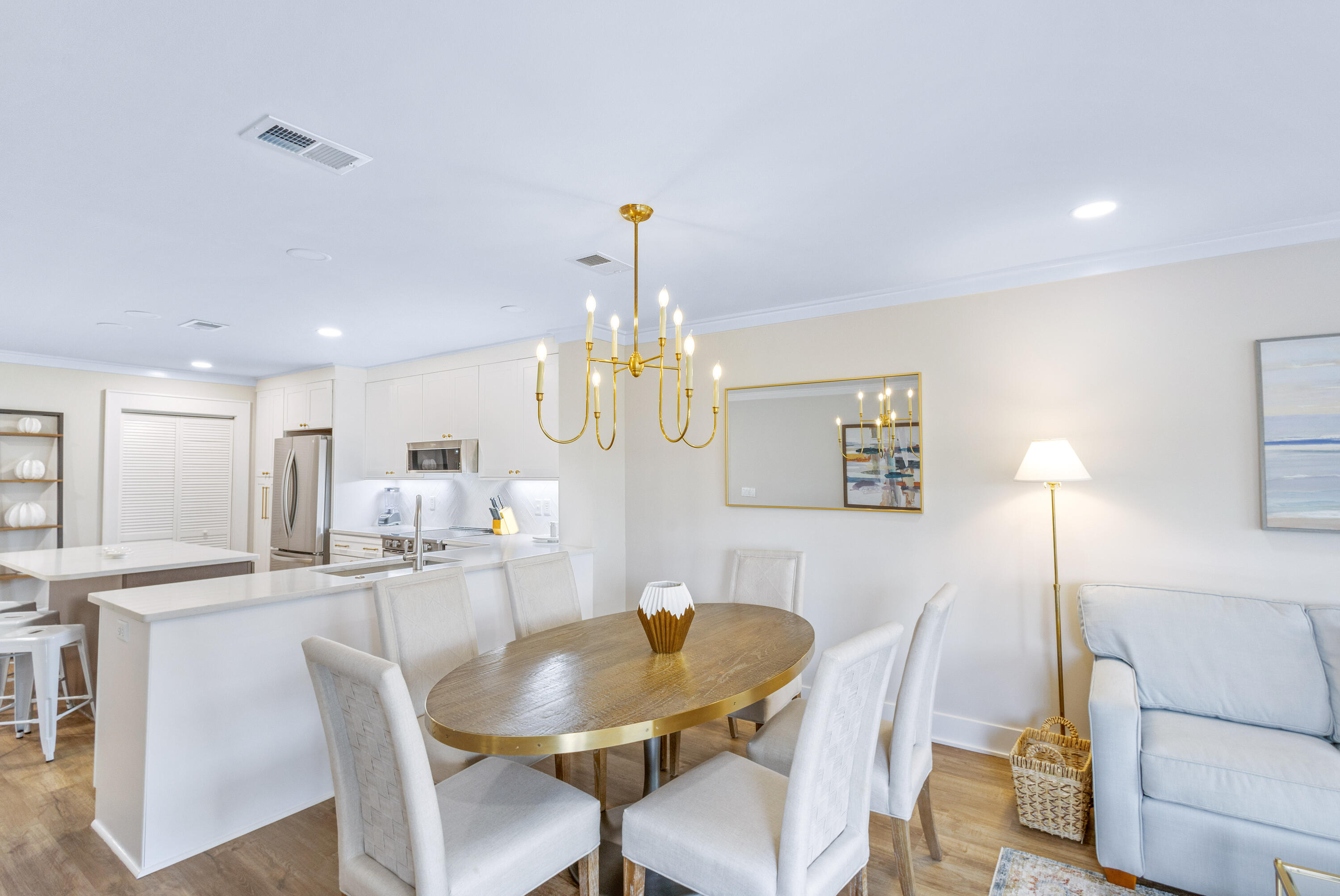 HARBOUR POINT CONDO - Residential