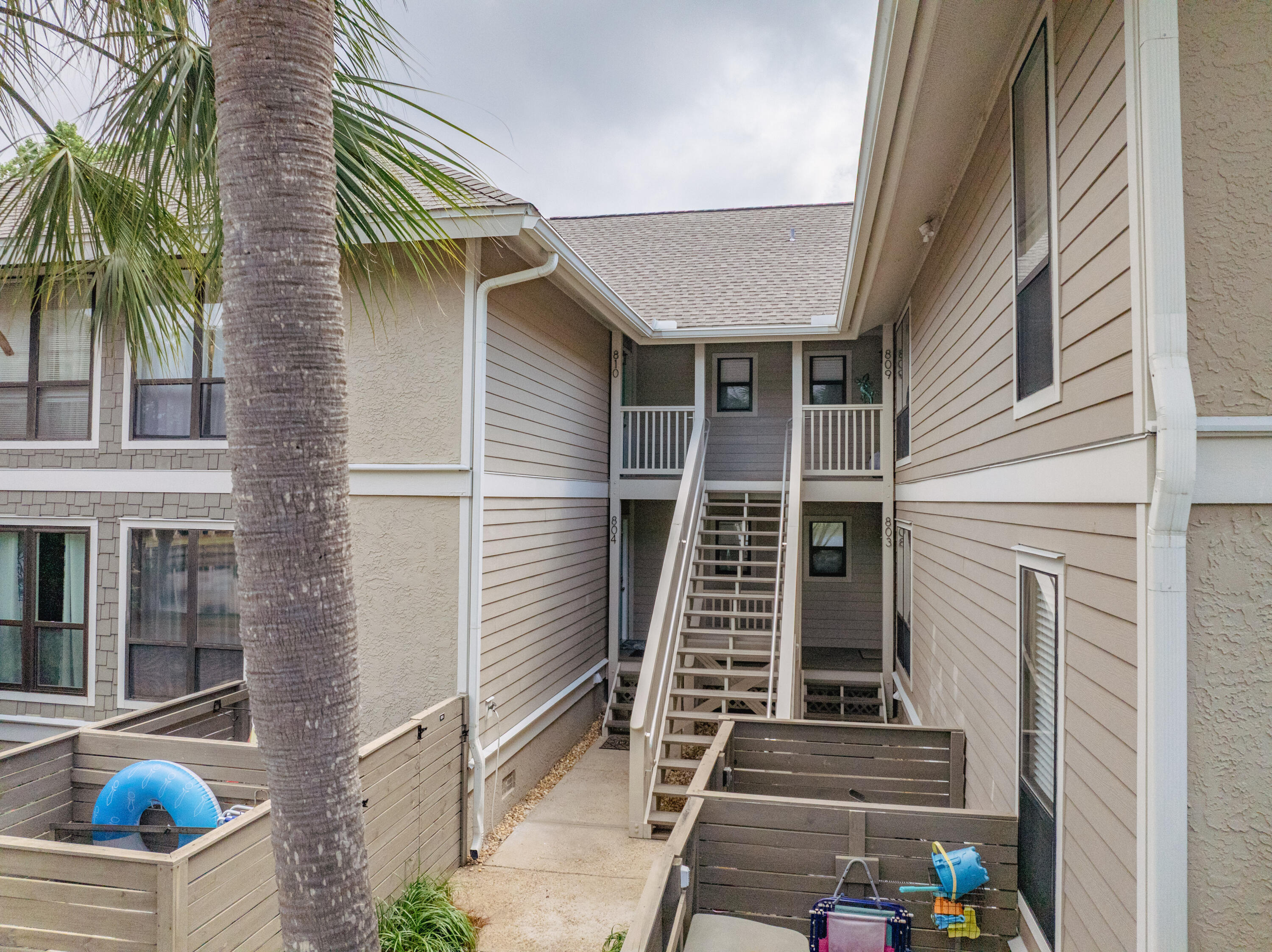 HARBOUR POINT CONDO - Residential