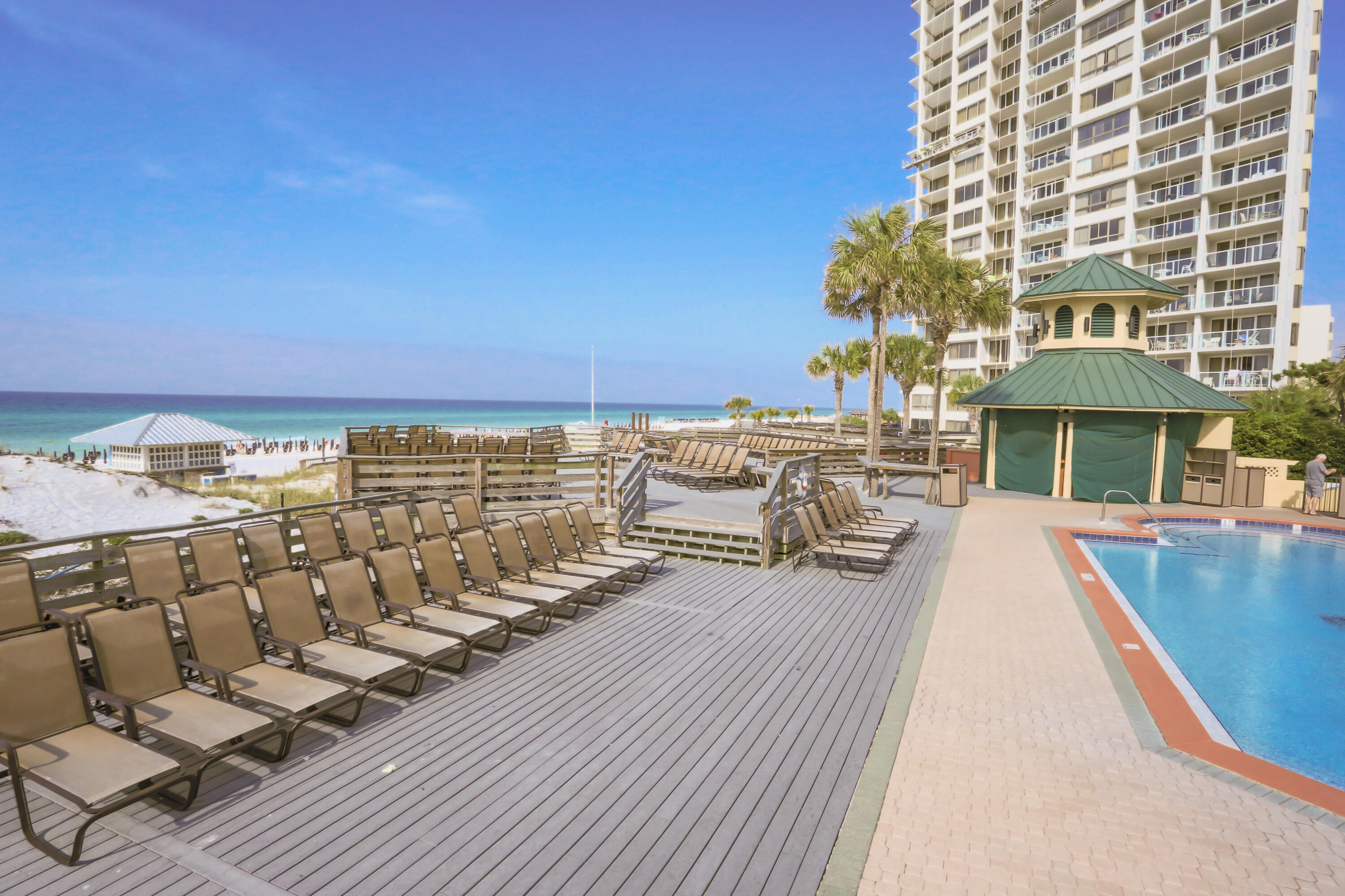 HARBOUR POINT CONDO - Residential
