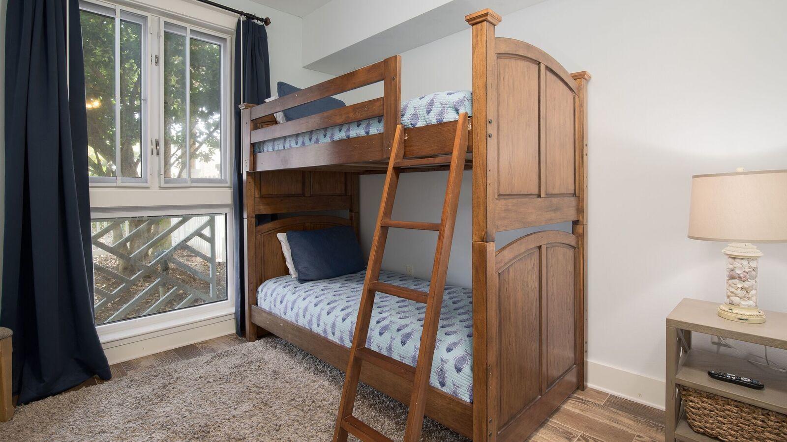 PILOT HOUSE - Residential