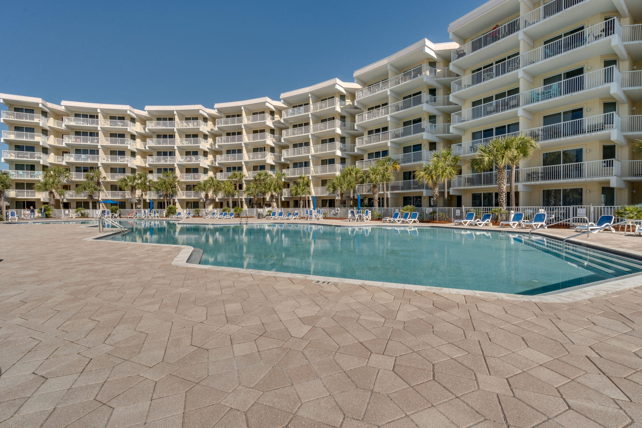 DESTIN WEST GULFSIDE VILLAS - Residential