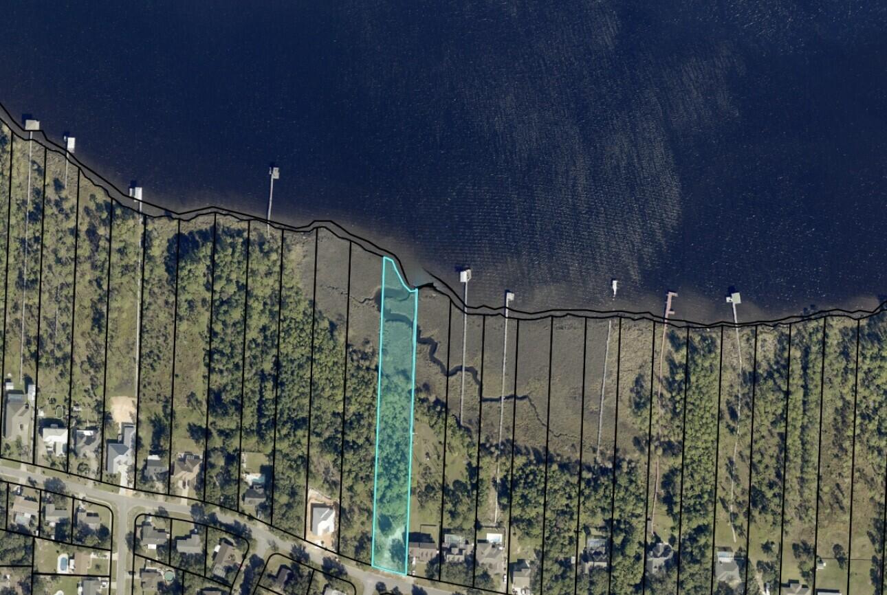 COUNTRY BREEZE ESTATES - Land