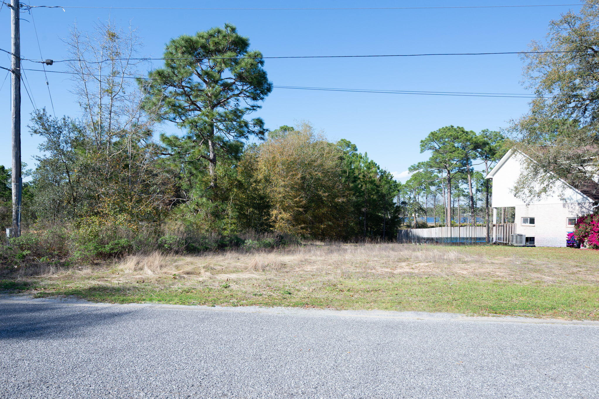 COUNTRY BREEZE ESTATES - Land