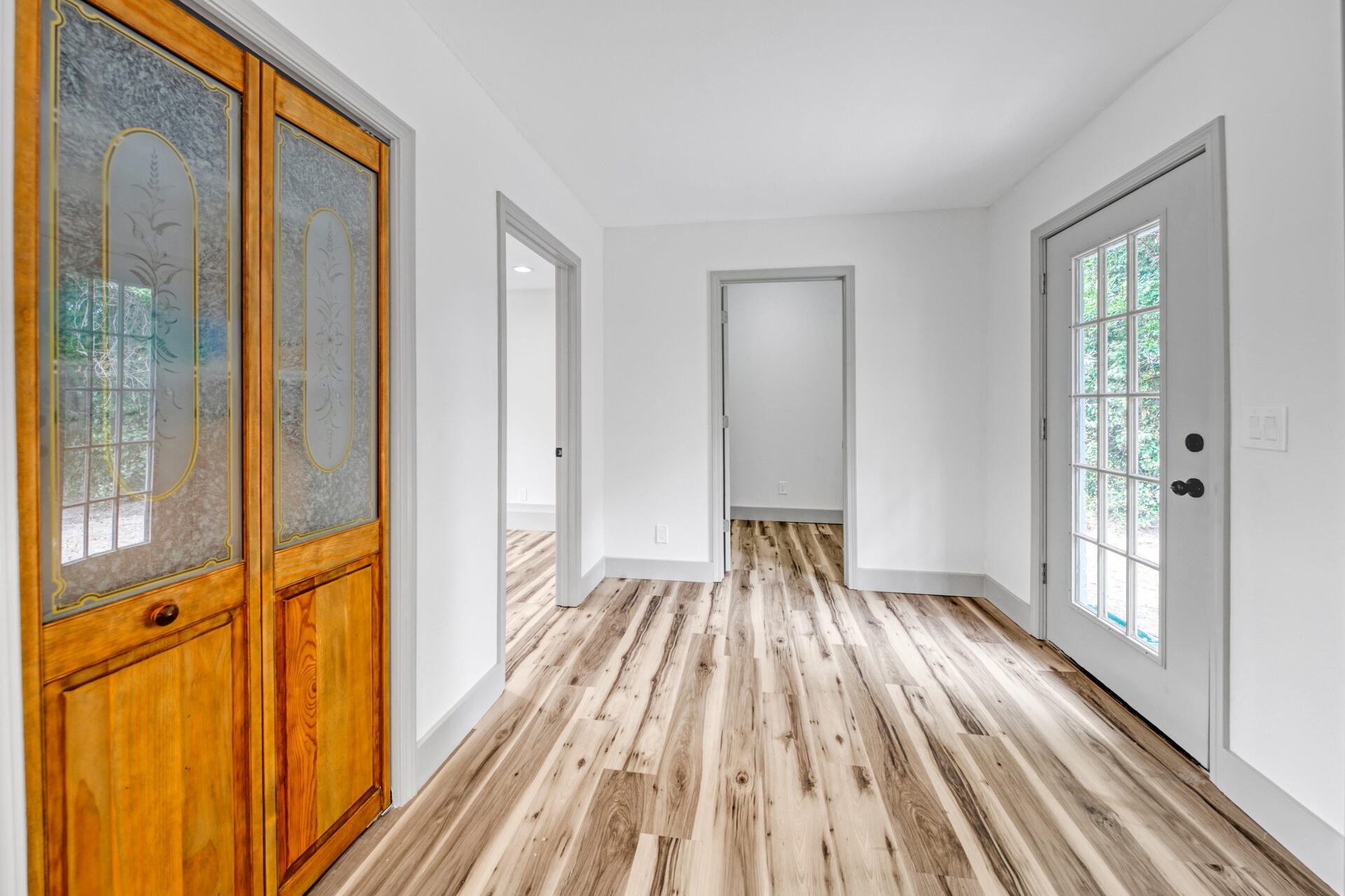 CAROL ANNE MANOR - Residential