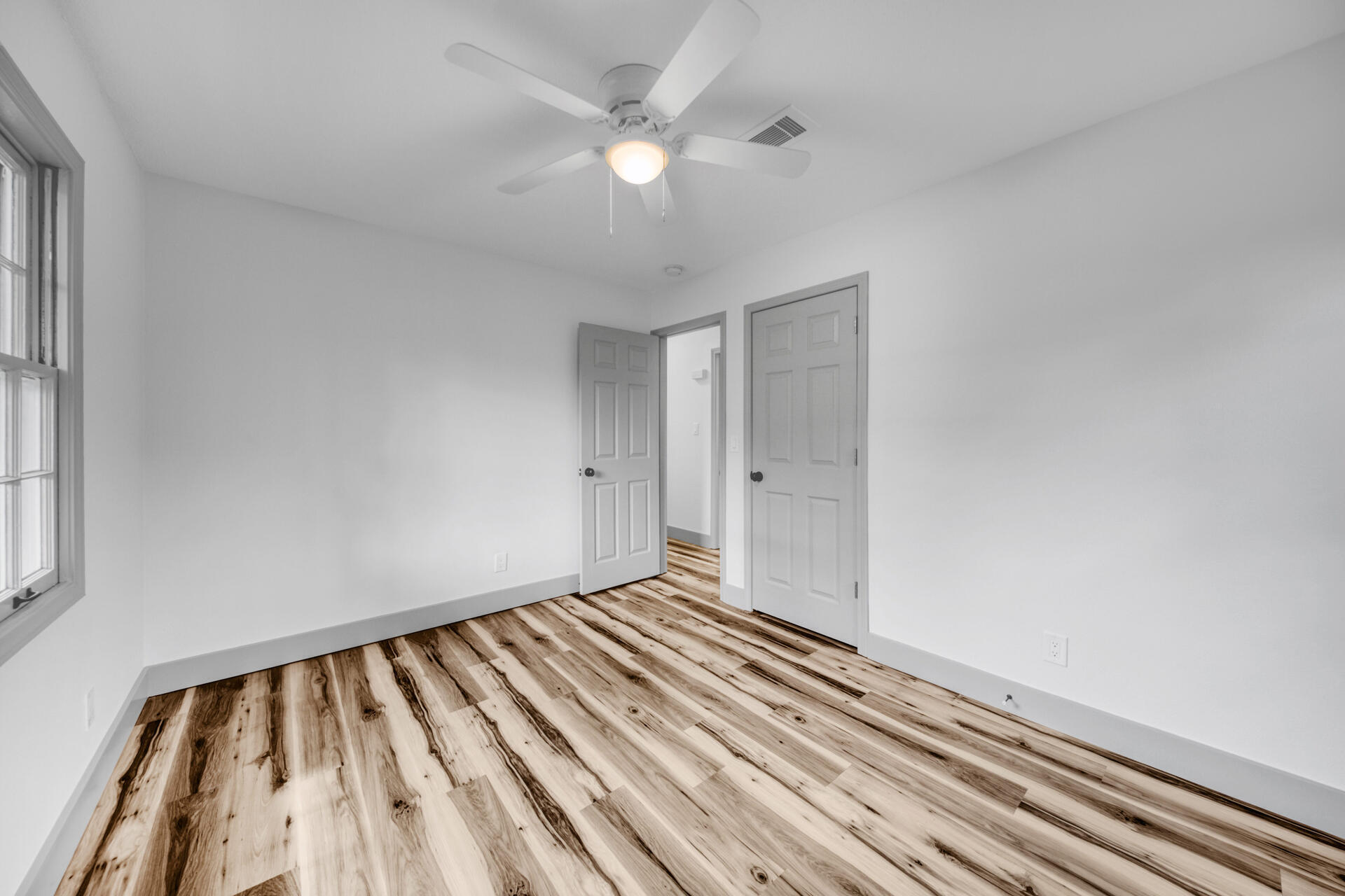 CAROL ANNE MANOR - Residential