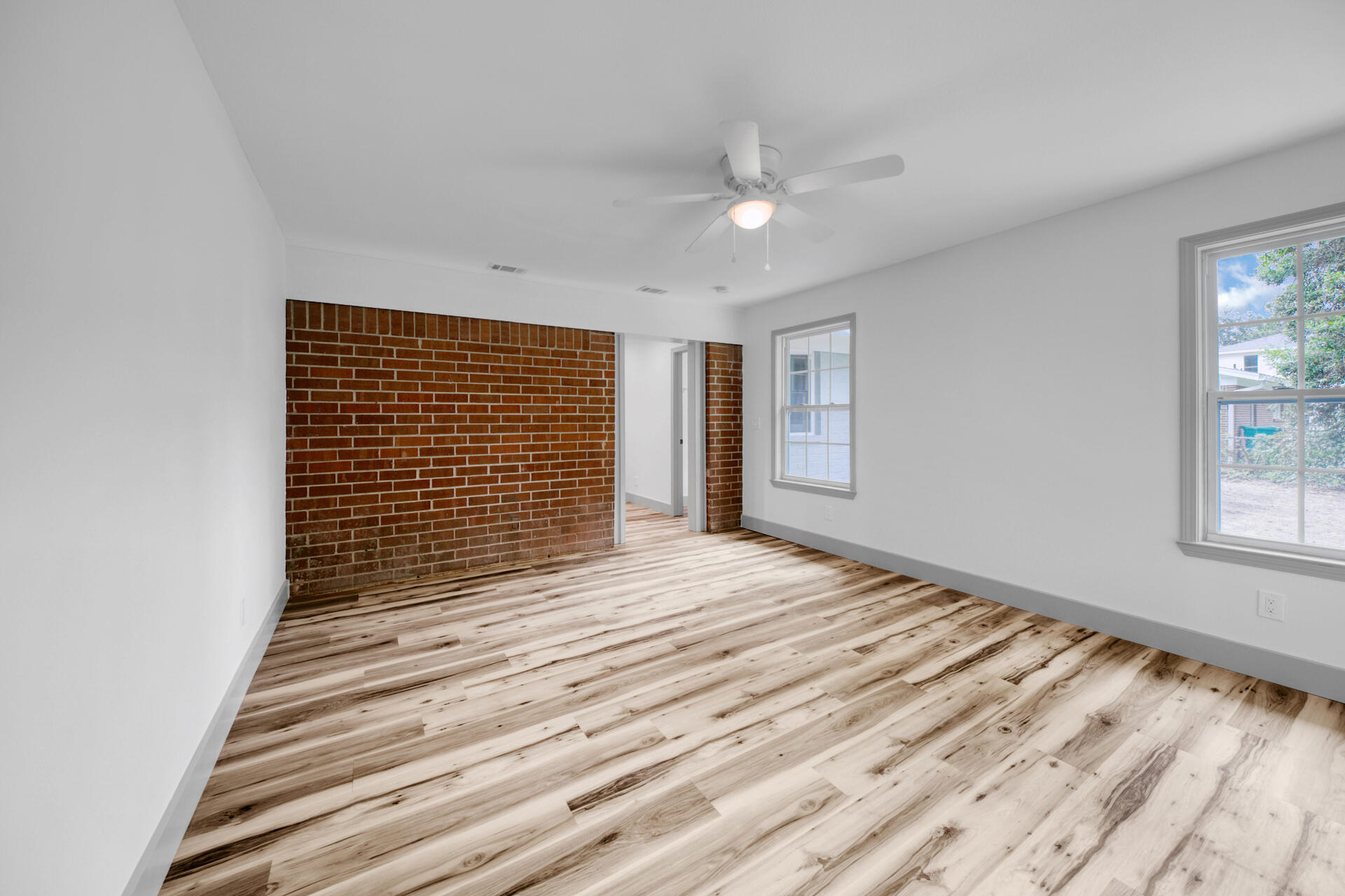 CAROL ANNE MANOR - Residential