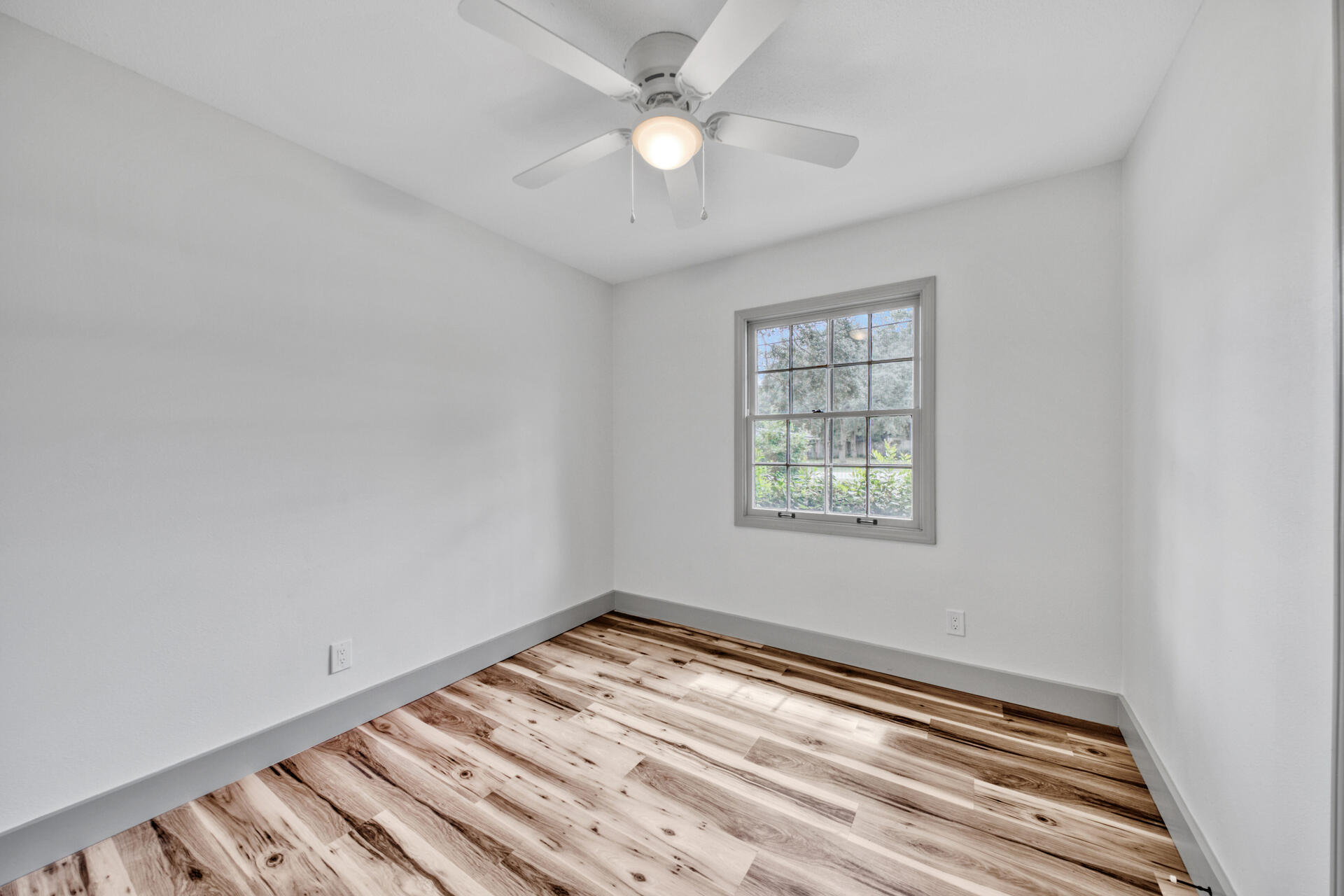 CAROL ANNE MANOR - Residential