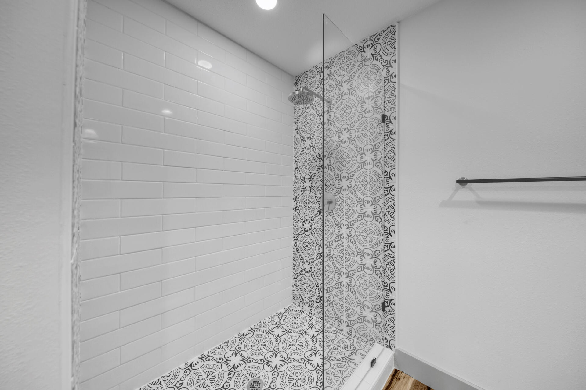 CAROL ANNE MANOR - Residential