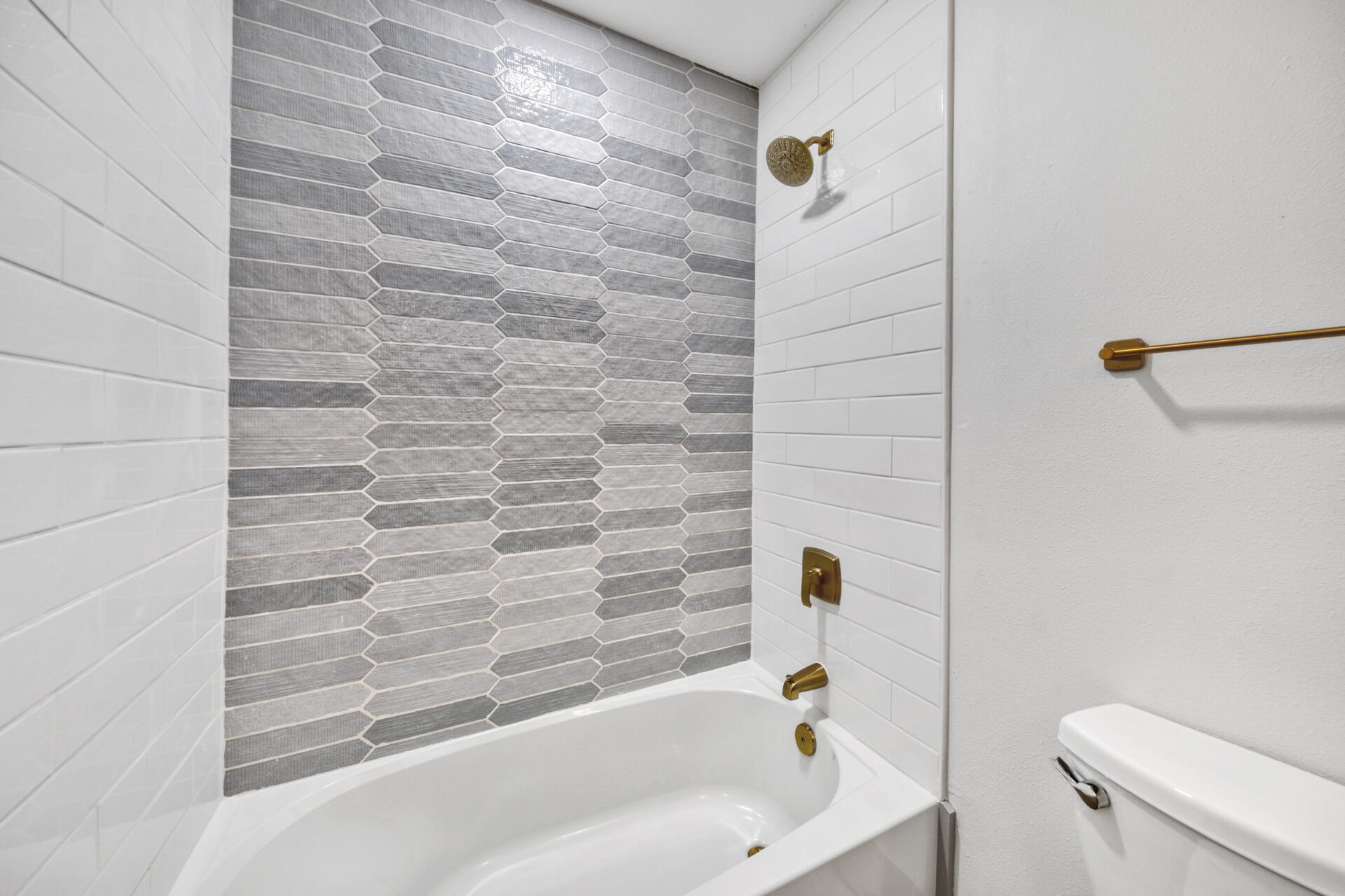 CAROL ANNE MANOR - Residential