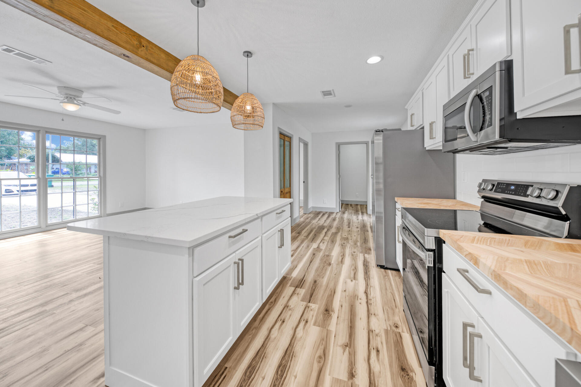 CAROL ANNE MANOR - Residential