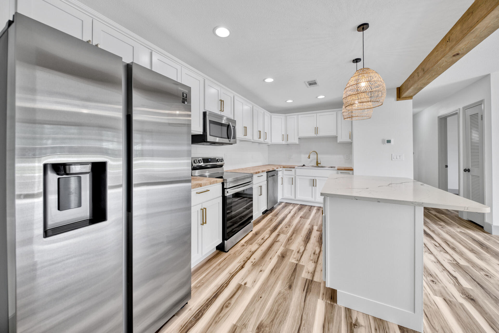 CAROL ANNE MANOR - Residential