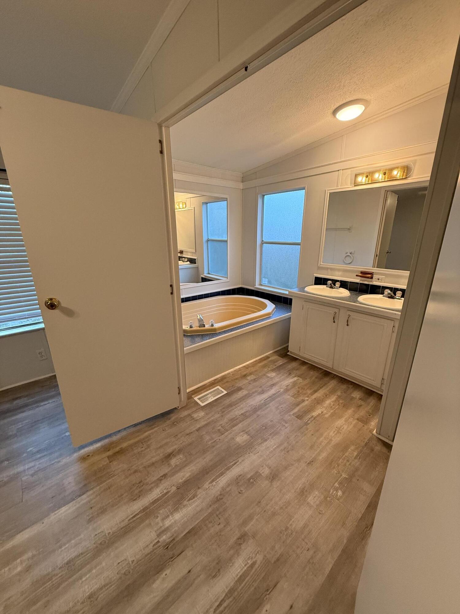 WYNNEHAVEN BEACH ESTATES - Residential