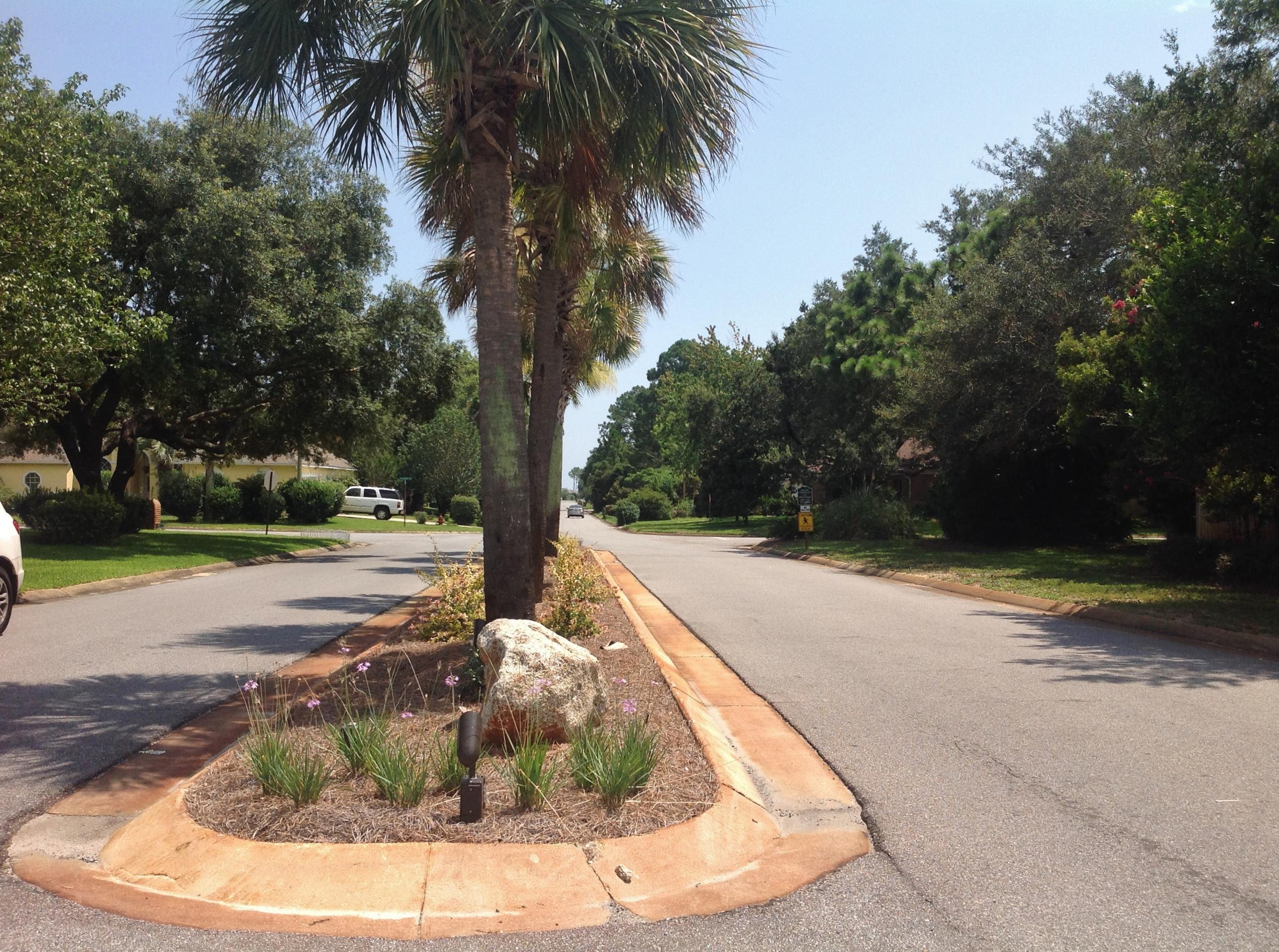 BISCAYNE POINTE - Land