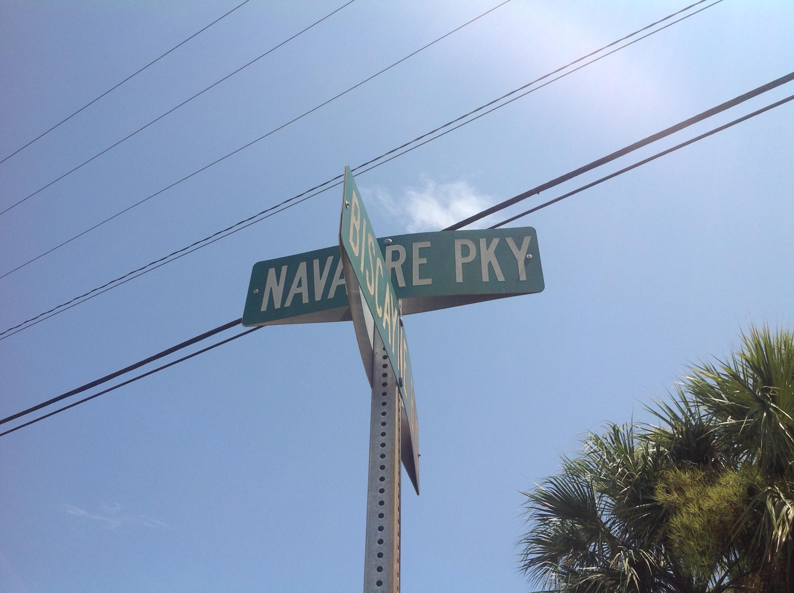 BISCAYNE POINTE - Land