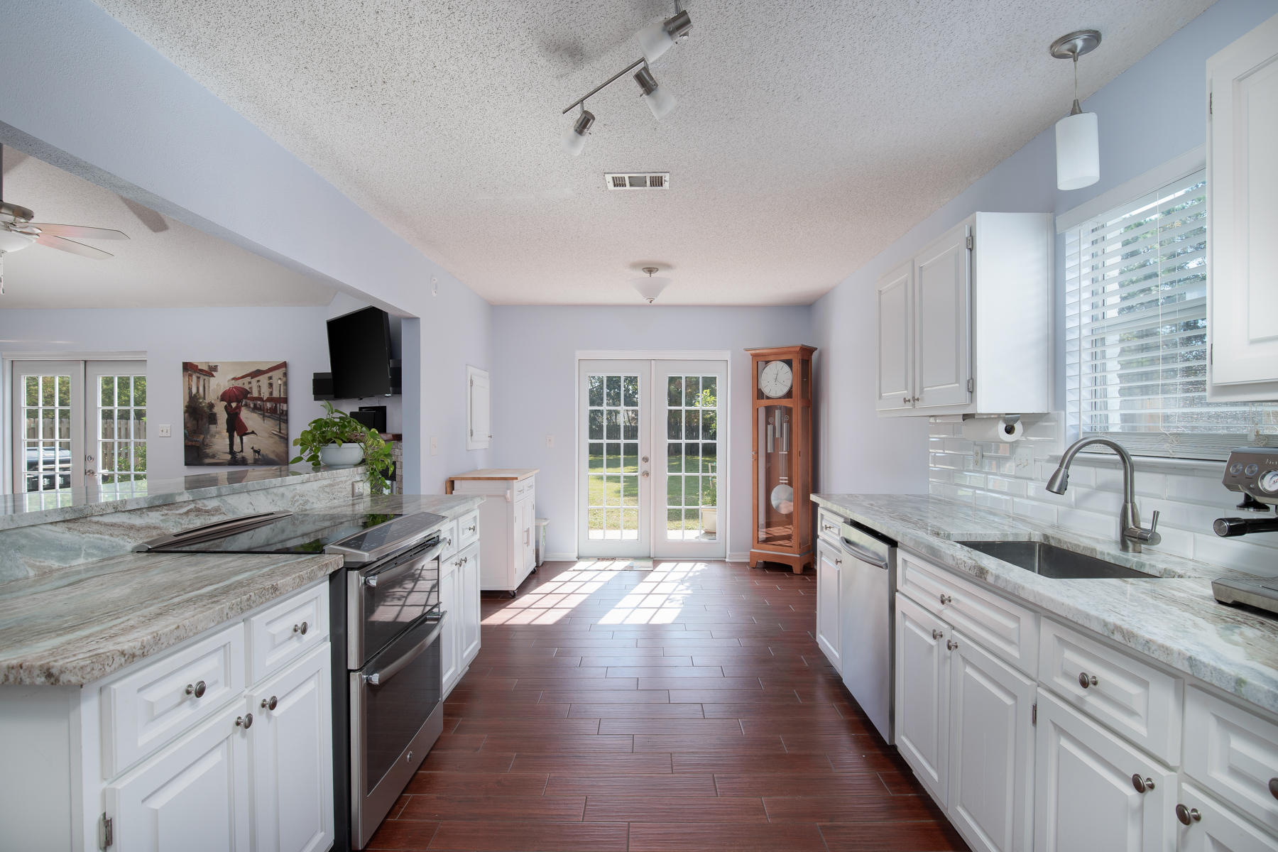 MALIBU GARDENS - Residential