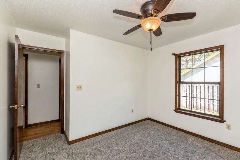 SHOAL CREEK MANOR WEST - Residential