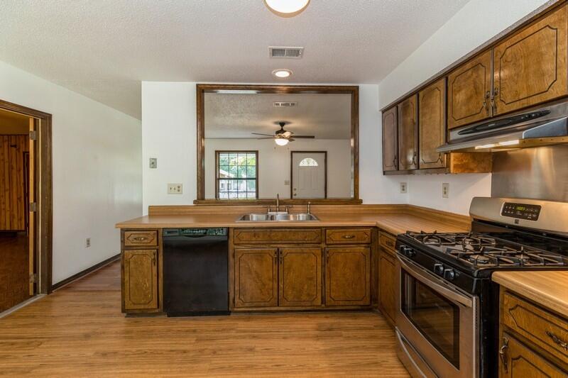 SHOAL CREEK MANOR WEST - Residential