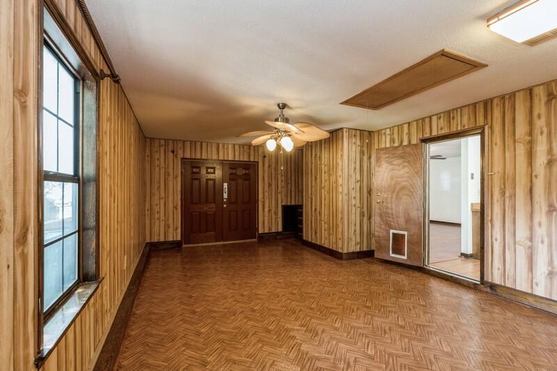 SHOAL CREEK MANOR WEST - Residential