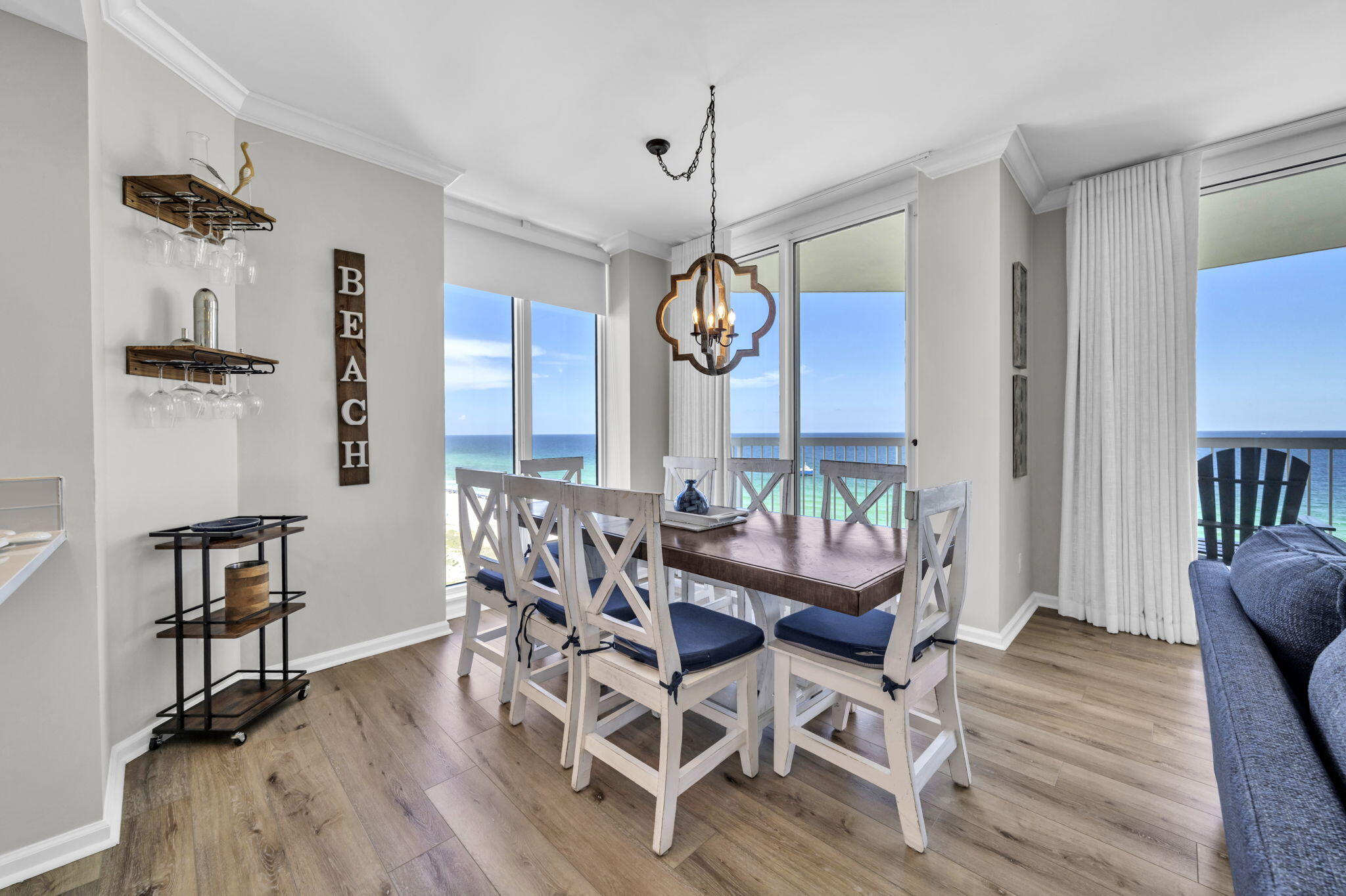 SILVER BEACH TOWERS - Residential